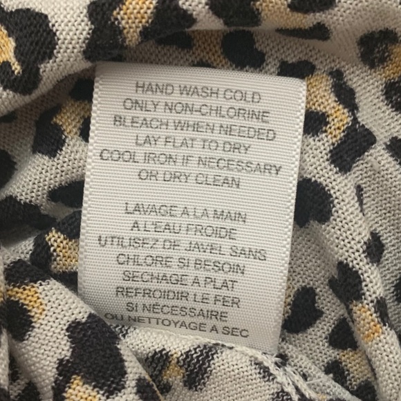 Equipment Riley Leopard Print Silk Tee - Picture 5 of 6